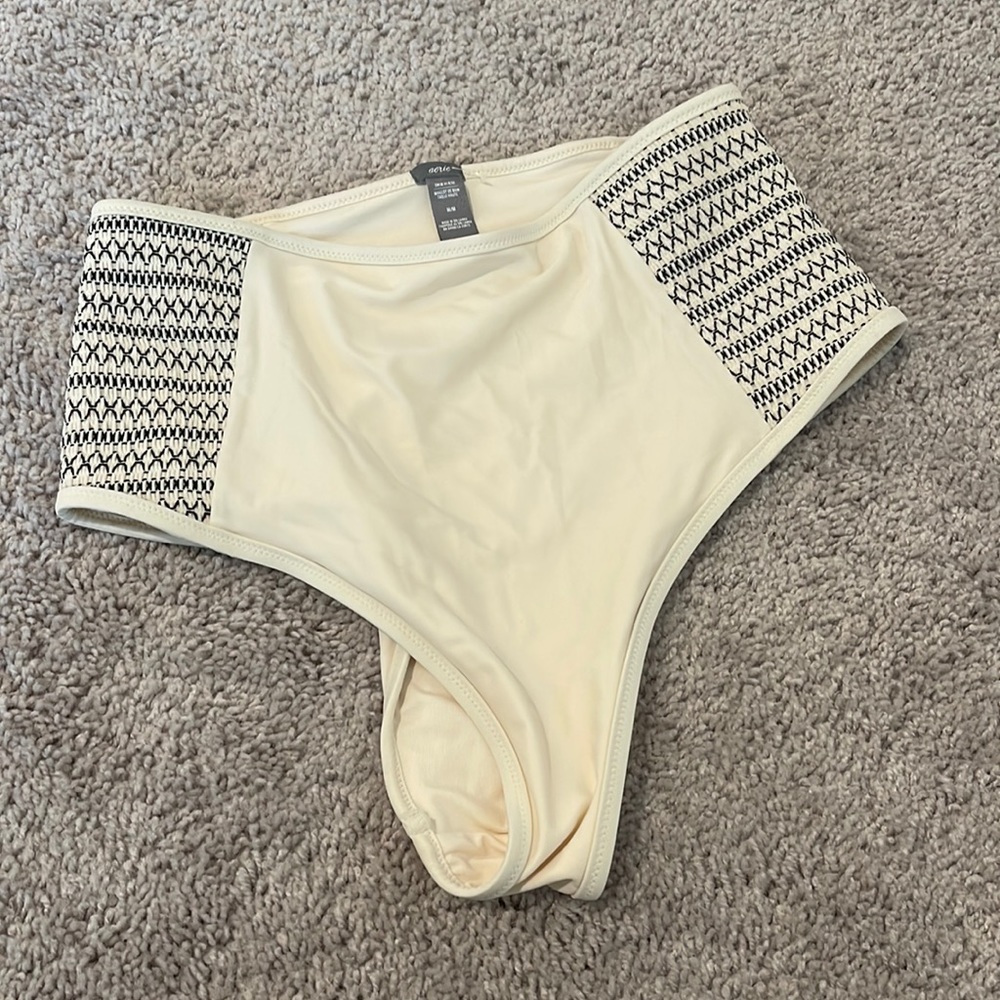 NWOT high waisted bikini bottom